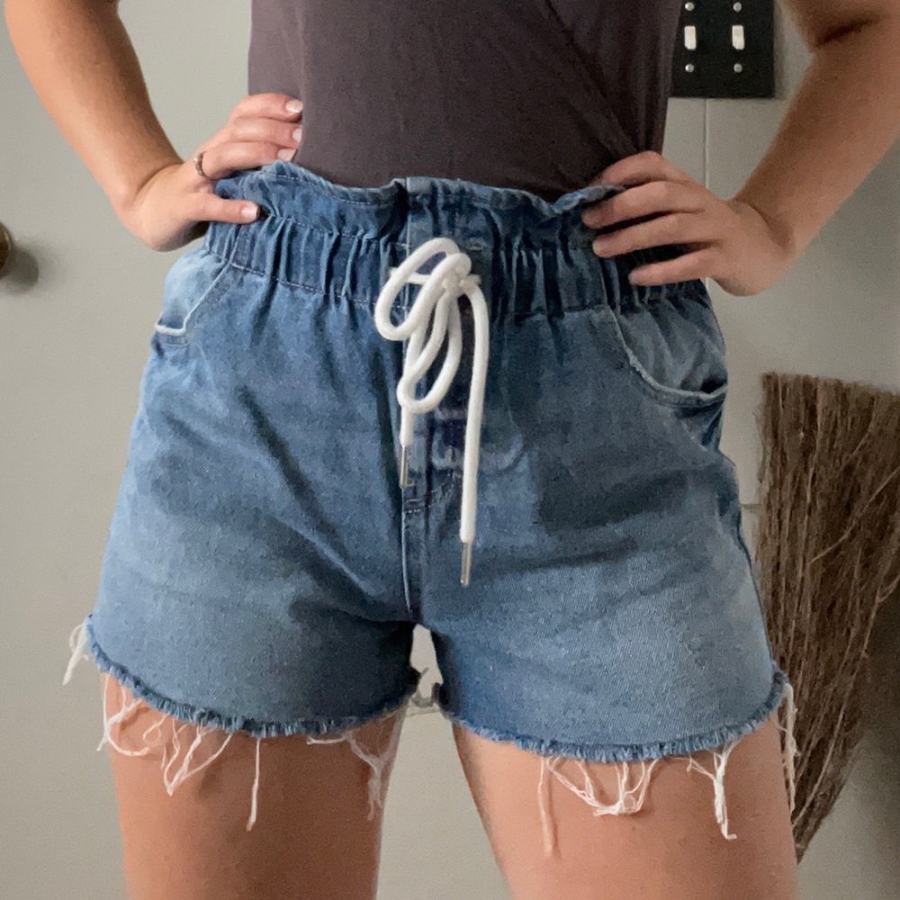 Paper bag tie shorts
